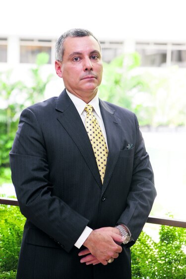 Retrato de Alberto E. Guerra P., abogado internacional panameño
