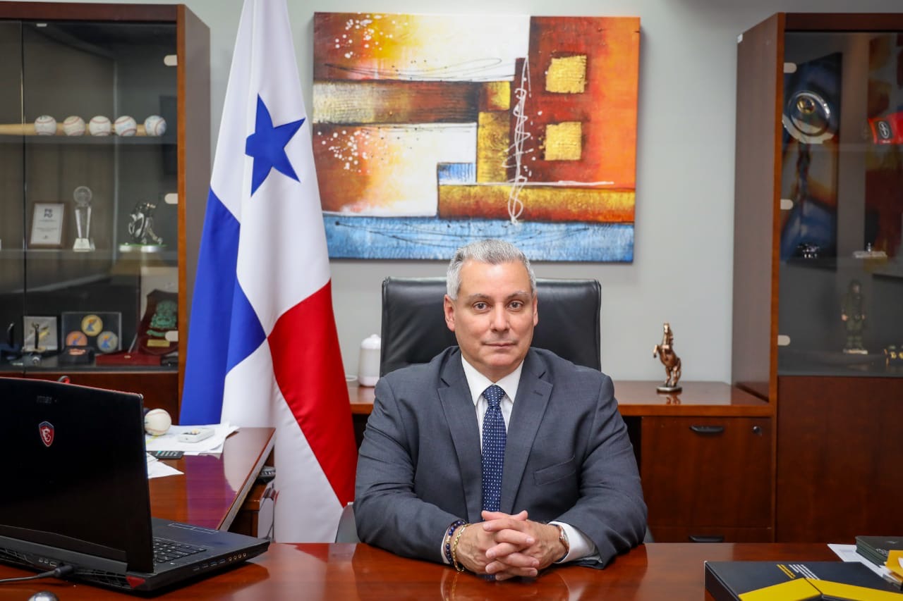 Alberto E. Guerra P., abogado internacional